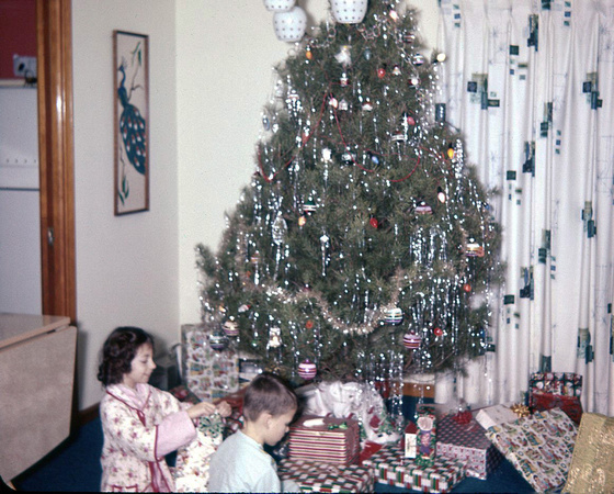 1963_12_25_001_ChristmasMorning